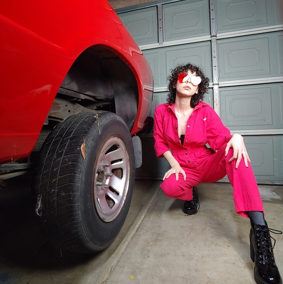 Profile Picture of Lauren Monges (@laurenmonges) on Poshmark