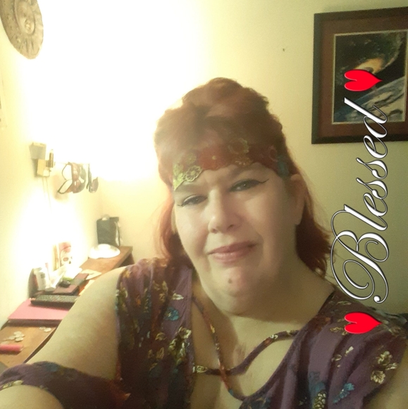 Profile Picture of Anjela Cardot (@anjelacardot) on Poshmark