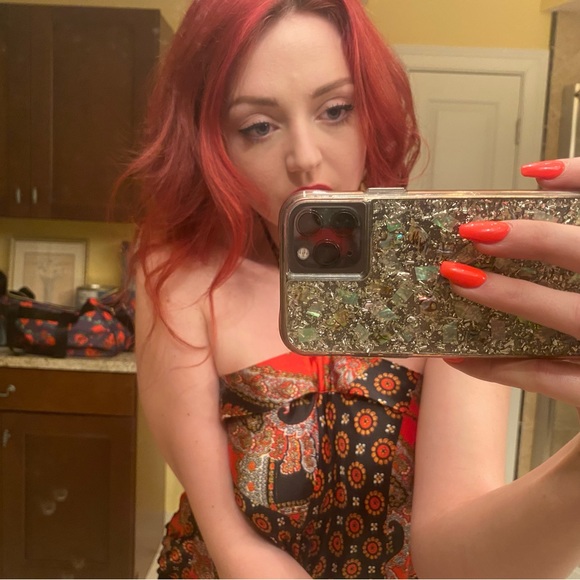 Profile Picture of Lauren Magafas (@funkysunflower) on Poshmark
