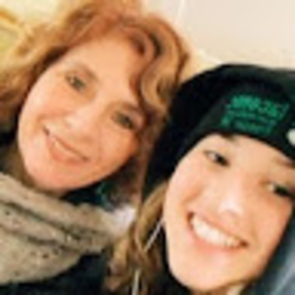 Profile Picture of Adrienne Jenness (@adriennejenn514) on Poshmark