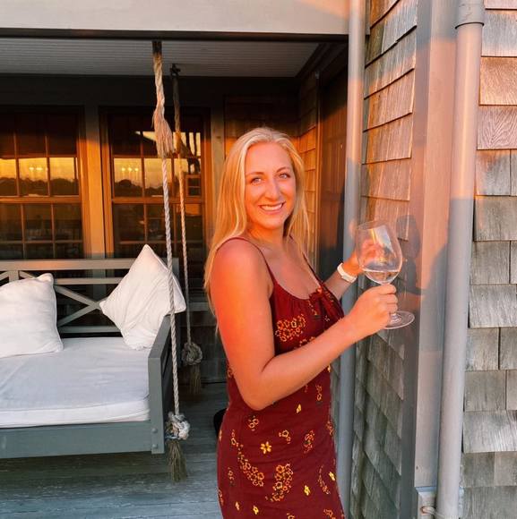 Profile Picture of Caitlin Feighery (@feighery5) on Poshmark