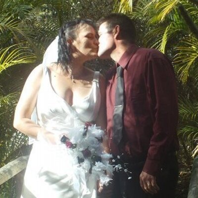 Profile Picture of Tina Knight (@@Tinaknight72) on Twitter