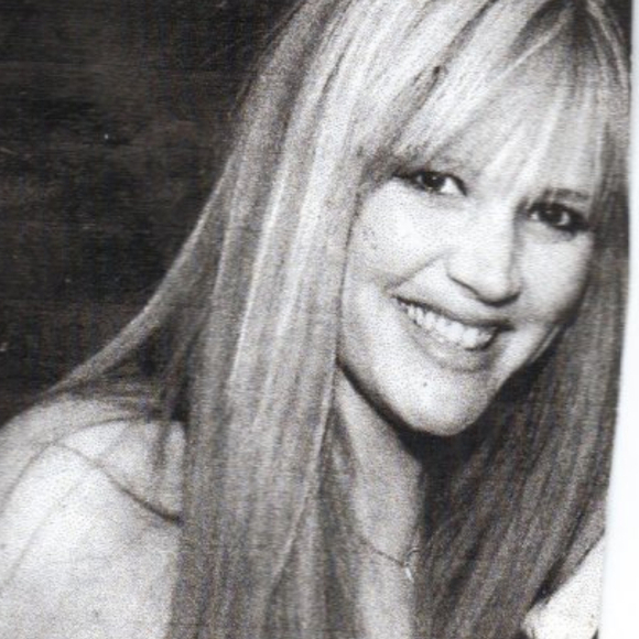 Profile Picture of Fredda Adelle (@freddajoi) on Poshmark