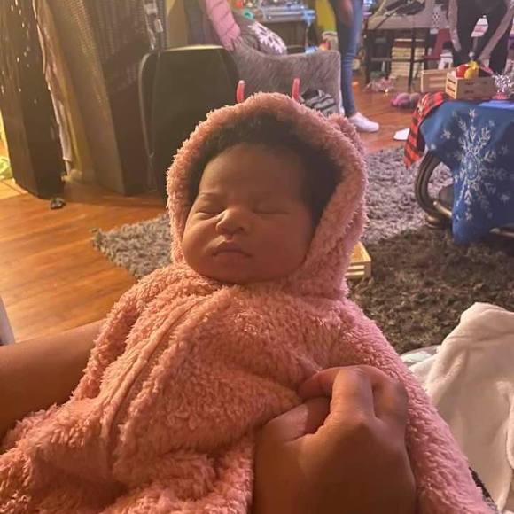 Profile Picture of Paula Felder (@paulafelder77) on Poshmark