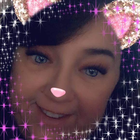 Profile Picture of Lori Tope byrd (@latbs) on Poshmark