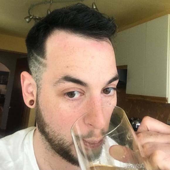 Profile Picture of Danno Hanfling (@dahanfling) on Poshmark