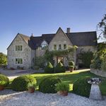 Profile Picture of Kate Pratt (@kateprattdesigns) on Instagram