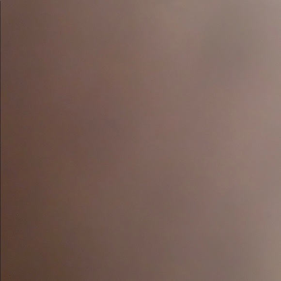 Profile Picture of Lauren Iwedi (@appleboma) on Poshmark