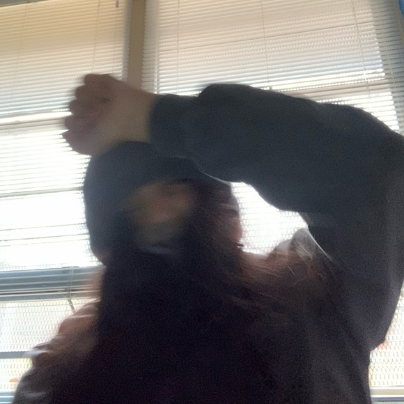 Profile Picture of Daniela Robledo (@danielar1105) on Poshmark