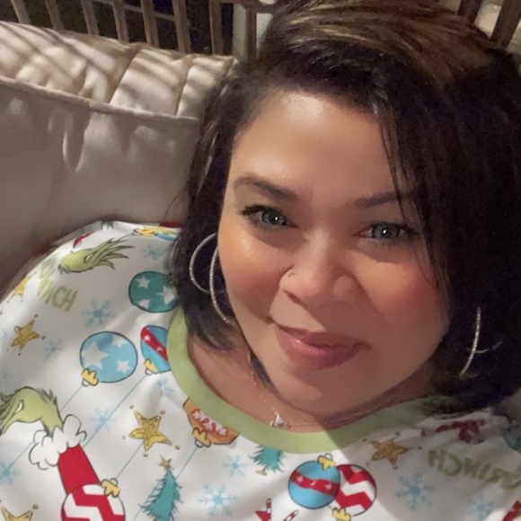 Jessenia Pagan - Poshmark Profile Picture of Jessenia Pagan (@jessiep10) on Poshmark