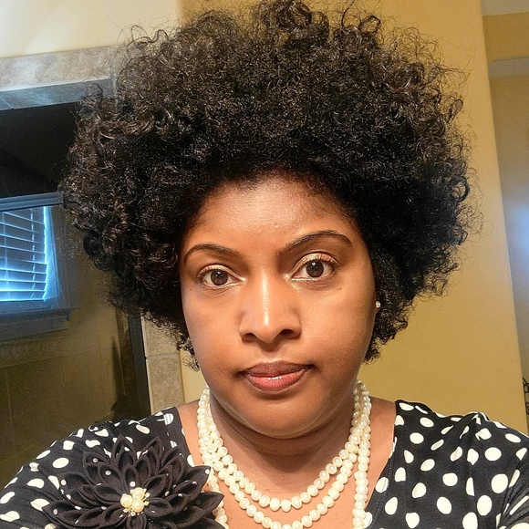 Profile Picture of Sylvia Clayborn (@clayborn961) on Poshmark
