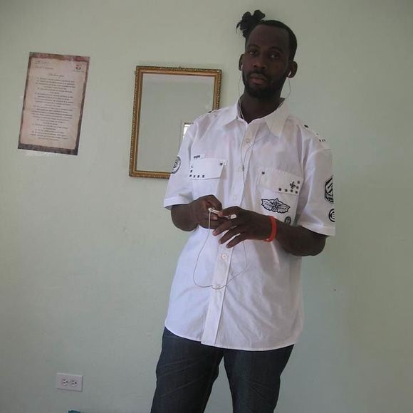 Profile Picture of Guy Jules (@gjules6839) on Poshmark