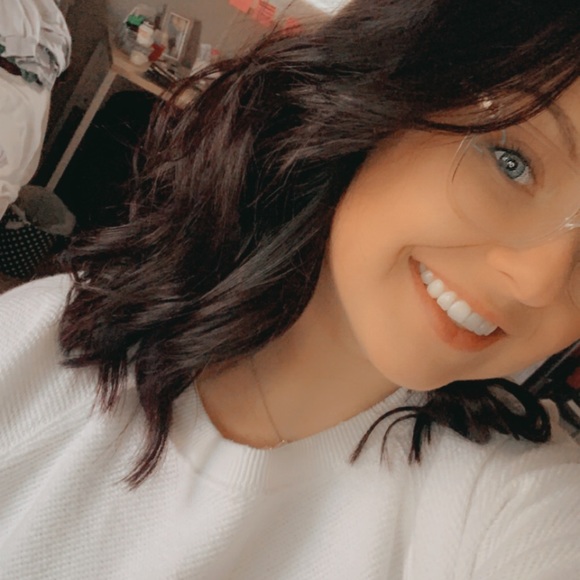 Profile Picture of Brittany Greenham (@b_greenham) on Poshmark