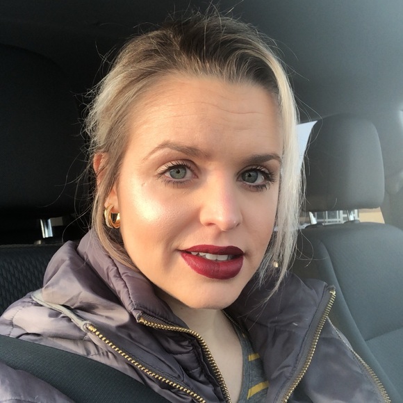 Profile Picture of Cristina Fernandez-lorente (@crisferlor) on Poshmark