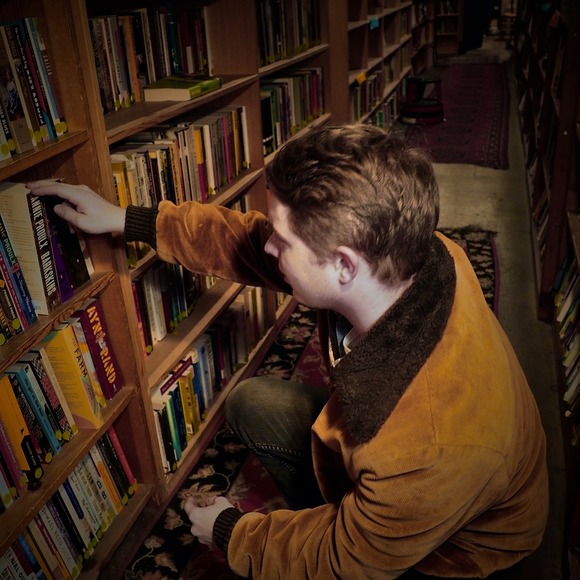 Profile Picture of Christopher Gull (@animal_chang) on Poshmark