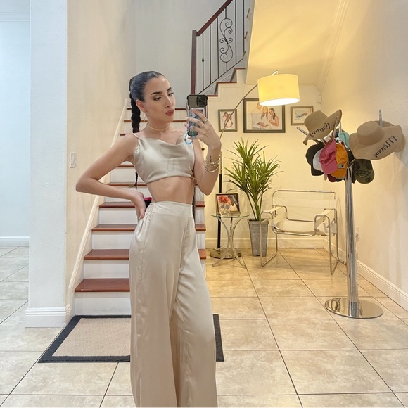 Profile Picture of Mariana Ayala (@marianaayala248) on Poshmark