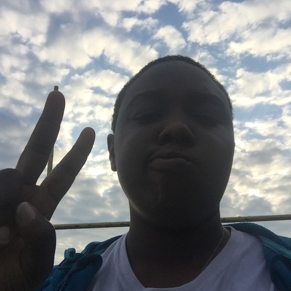 Profile Picture of Leah Goss (@bobqueen) on Poshmark