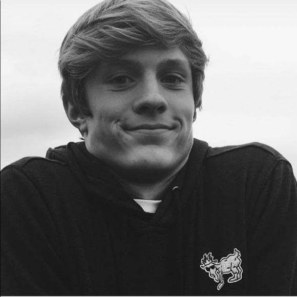 Profile Picture of Gregory Foster (@gregory10111) on Poshmark