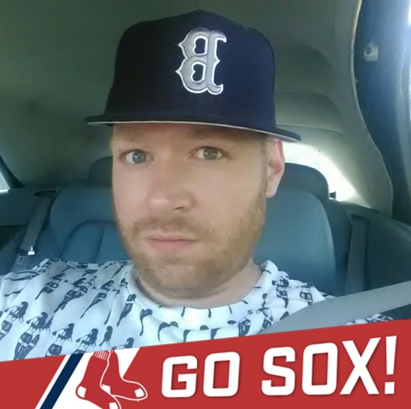 Profile Picture of Paul Roberts (@robertspaul1985) on Poshmark