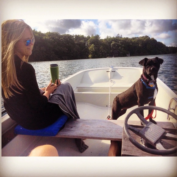 Profile Picture of Alexandra Hoey (@ahoey86) on Poshmark