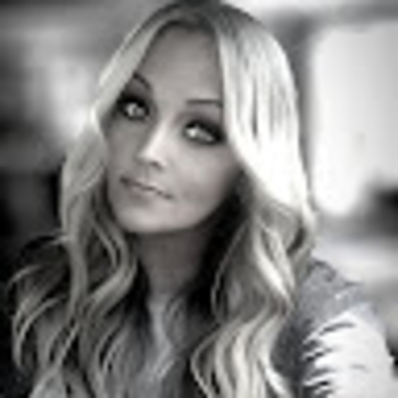 Profile Picture of Christy Green (@tissterrell) on Poshmark