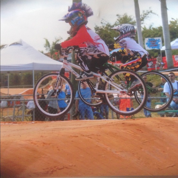 Profile Picture of James Boger (@james88373) on Poshmark