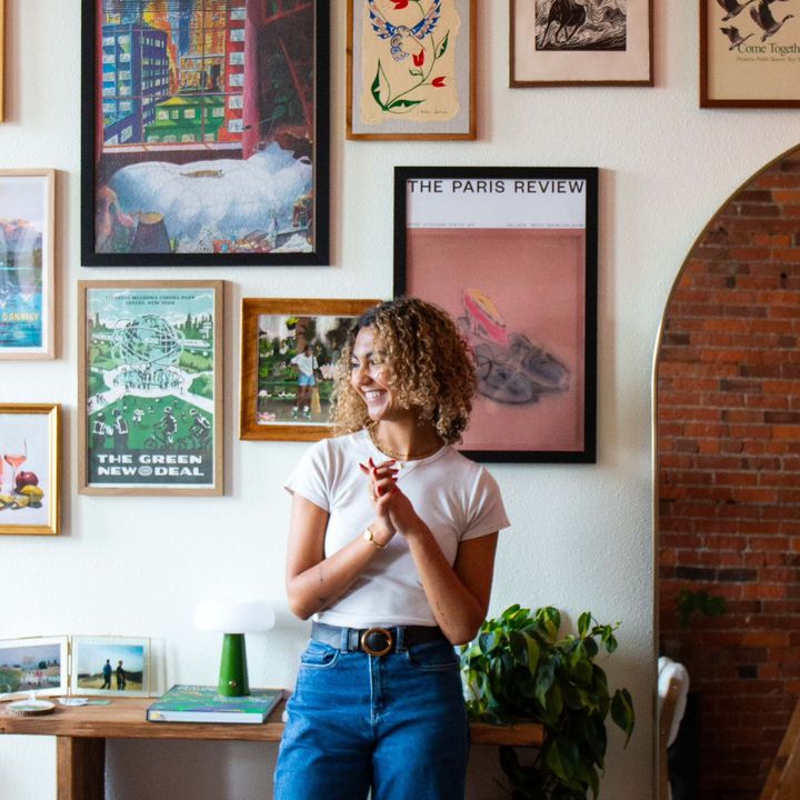 Profile Picture of julia jean (@booksandbrick) on Tiktok