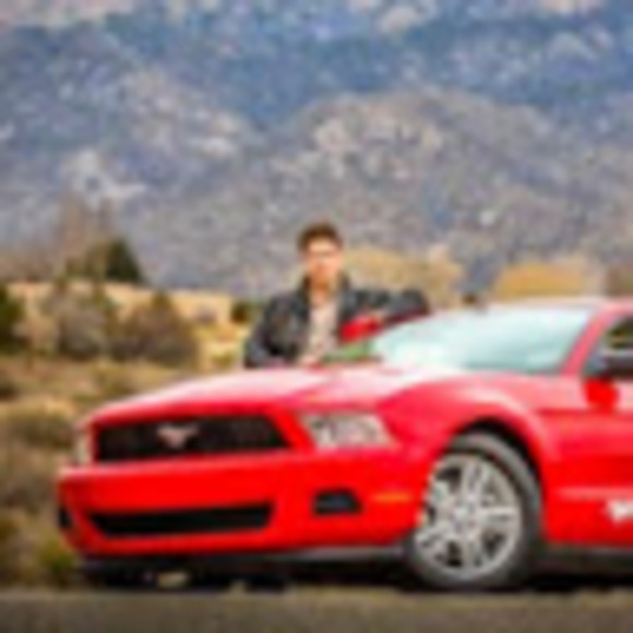 Profile Picture of Jimmy Anderson (@jameza1995) on Poshmark