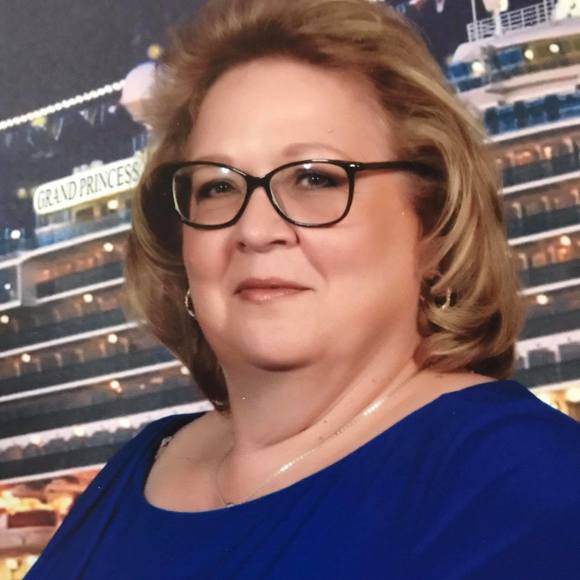 Profile Picture of Shelly Lucas (@shellylucas1987) on Poshmark