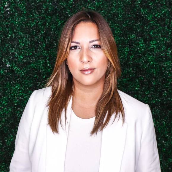 Profile Picture of Cindy Pichardo (@cindy_pichardo) on Poshmark