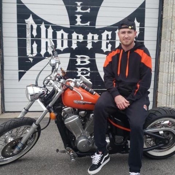 Profile Picture of Larry Mazzoli (@nyplaya4000) on Poshmark