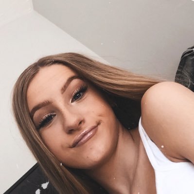 Profile Picture of Rubytomlin (@rubytomlin1) on Twitter