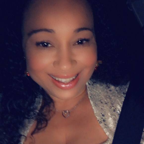 Jynaia Badie - Poshmark Profile Picture of Jynaia Badie (@nursebadie) on Poshmark