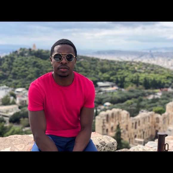 Profile Picture of Raymond Bennett (@raymond_lamar) on Poshmark