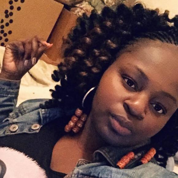 Profile Picture of Mumi Sallee (@mumi1994) on Poshmark