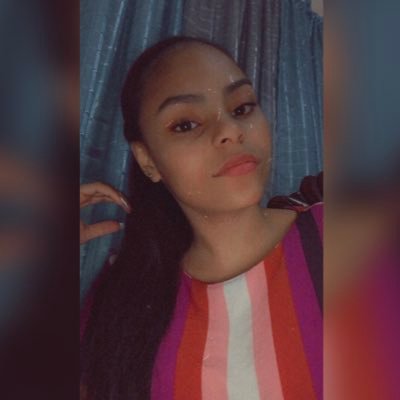 Profile Picture of  💛 🥰Mariel Polanco Reyes 🥰 💛 (@MarielPolancoR2) on Twitter