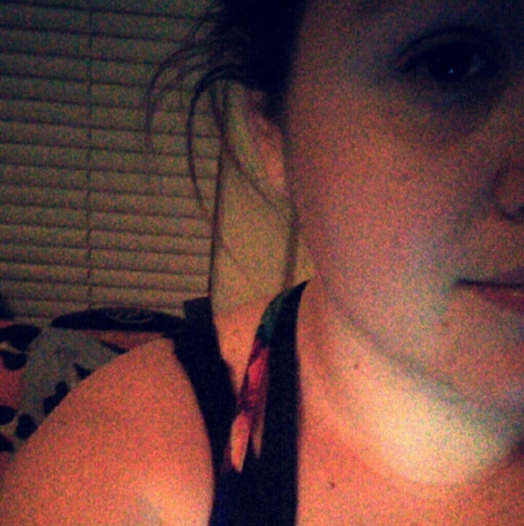 Profile Picture of Kylie Bouse (@kylie_bear69) on Poshmark