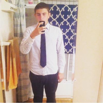 Profile Picture of Benjamin Halpin (@benisbae_801) on Twitter