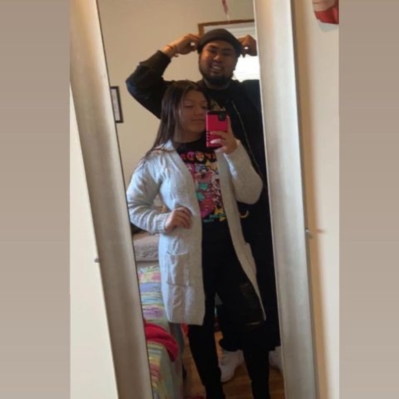 Profile Picture of Sofia Gomar (@sofiagomar) on Poshmark