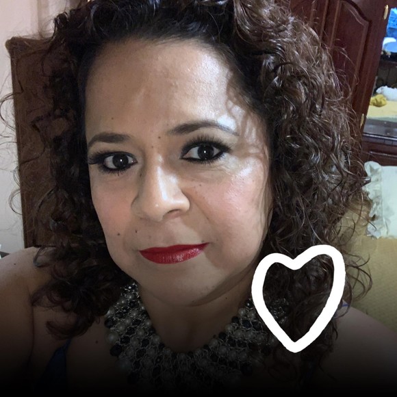 Profile Picture of Alma Morales (@almamorales1975) on Poshmark