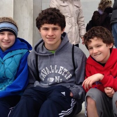 Profile Picture of Jean Hughes (@jeanhughes63) on Twitter