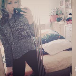 Profile Picture of Michelle Maternowski (@Prinzessin192) on Twitter