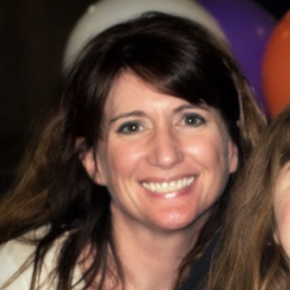 Profile Picture of Tamara Mcmahon (@kal2cal) on Poshmark