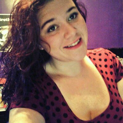 Profile Picture of Larissa Harris (@BashFullPanda) on Twitter