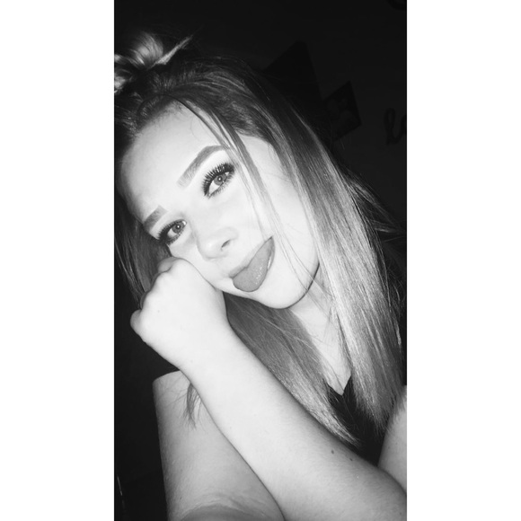 Profile Picture of Morgan Riddle (@morgannnnnleigh) on Poshmark