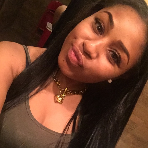 Profile Picture of Krystal Parsons (@krystalp305) on Poshmark