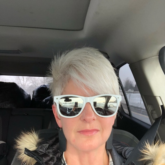 Profile Picture of Nancy Huston (@seedtosprout) on Poshmark