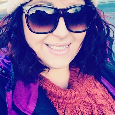 Profile Picture of Stacey Hood (@StaceyOrt83) on Twitter
