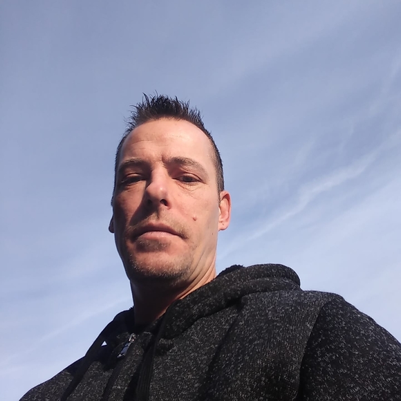 Profile Picture of Kevin Griffor (@kevingriffor) on Poshmark