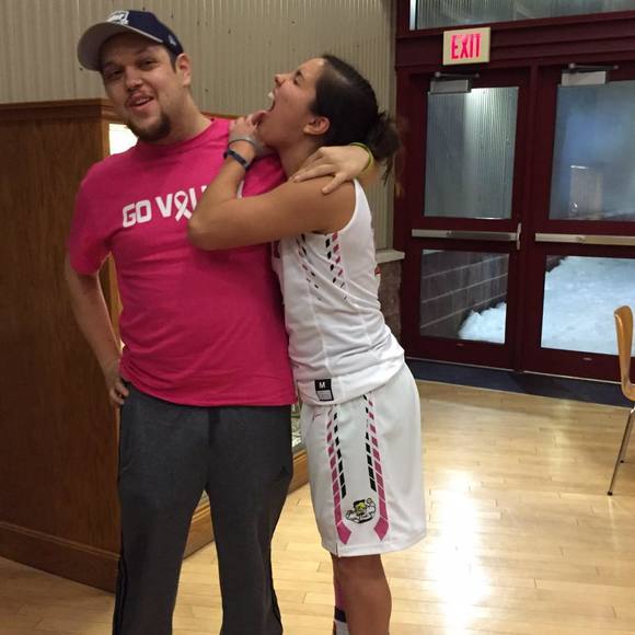 Profile Picture of Kiely Chaklos (@ky12chalk) on Poshmark